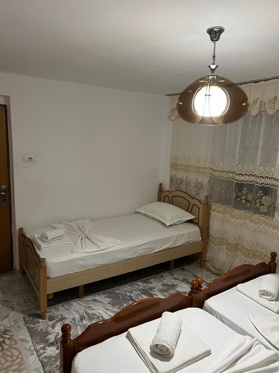 Guest House Lion Берат Экстерьер фото