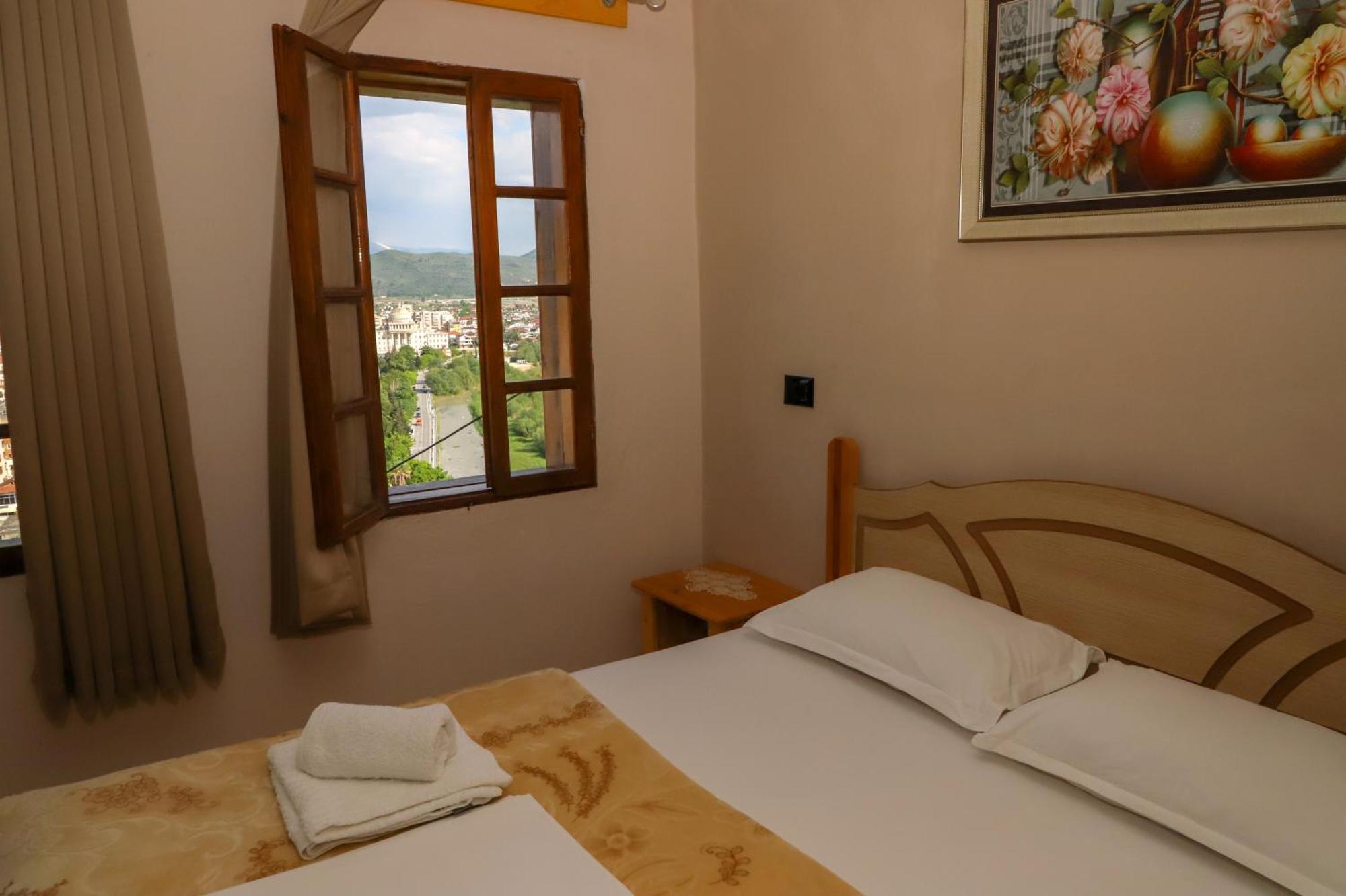 Guest House Lion Берат Экстерьер фото